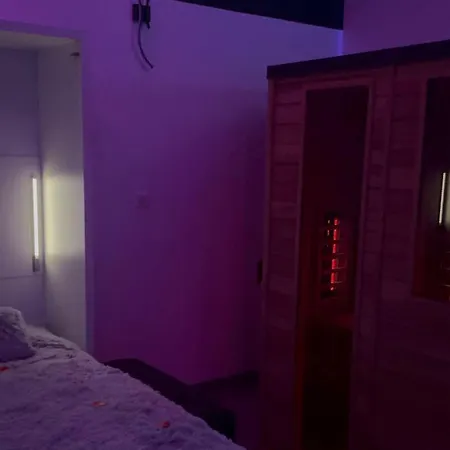 - Le Parad'ysi Motel para Casais Peyruis