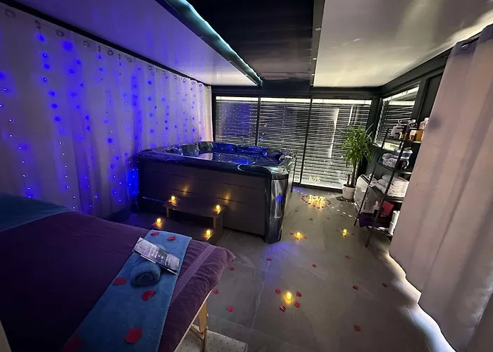 - Le Parad'ysi Love hôtel